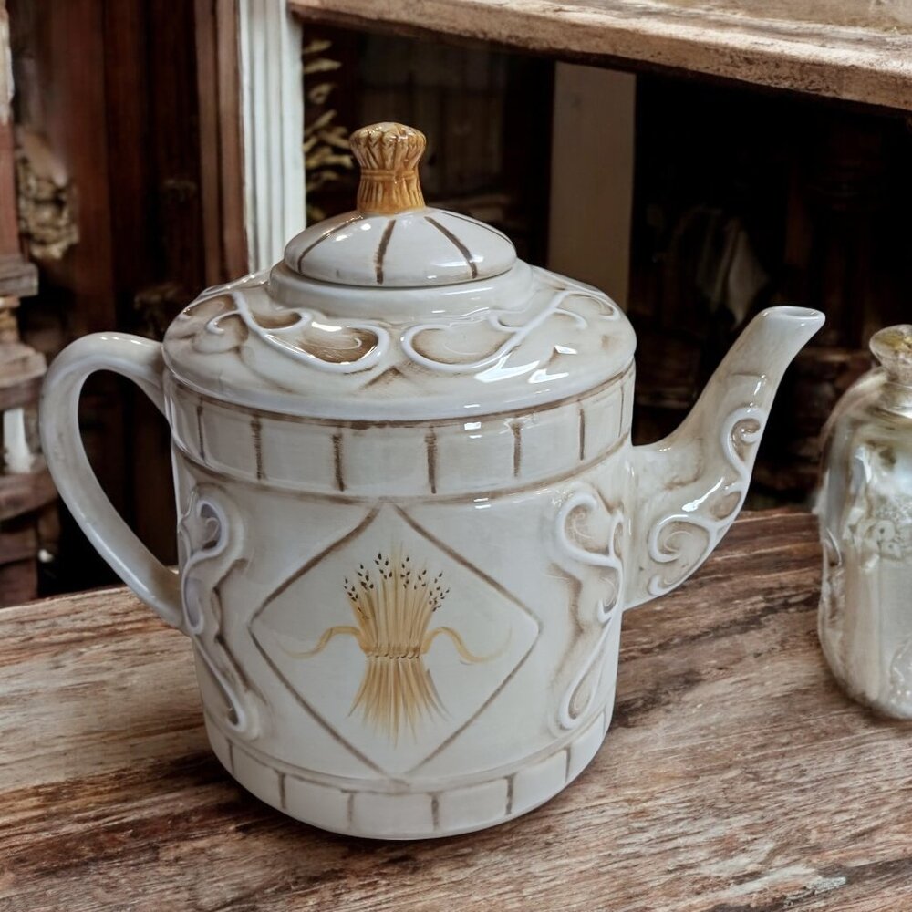 Vintage American Atelier San Marco Teapot –Tuscan Cottagecore Earthenware